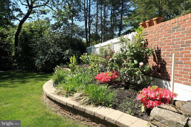 505 HILLCREST AVE, State College, PA 16803