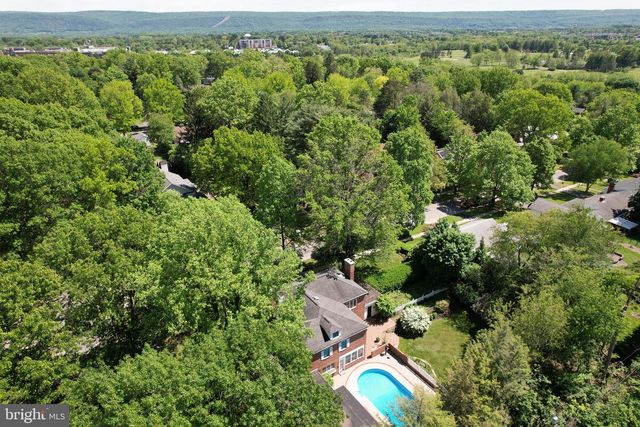 505 HILLCREST AVE, State College, PA 16803