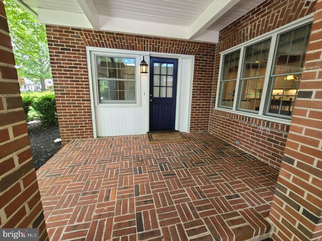 505 HILLCREST AVE, State College, PA 16803