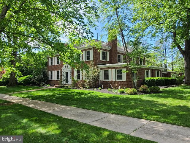 505 HILLCREST AVE, State College, PA 16803