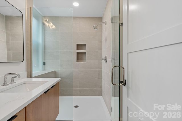 134 Biltmore Avenue 2, Asheville, NC 28801