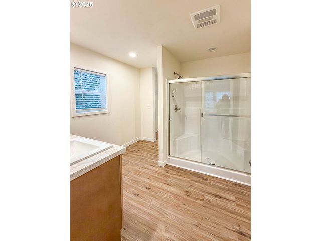 252 Ne THIRD St, Oakland, OR 97462