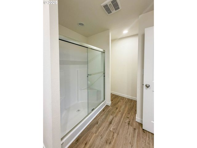 252 Ne THIRD St, Oakland, OR 97462