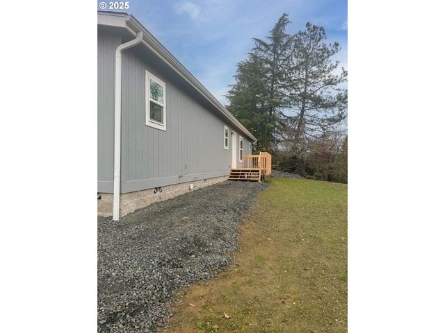 252 Ne THIRD St, Oakland, OR 97462