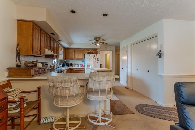 5466 W Sherwood Drive, Newburgh, IN 47630
