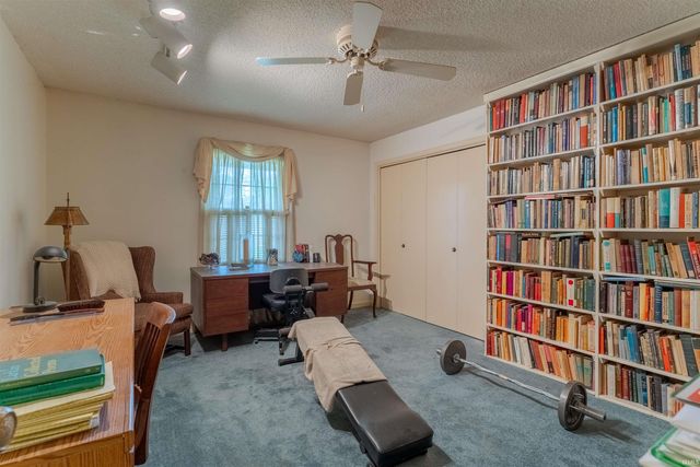 5466 W Sherwood Drive, Newburgh, IN 47630