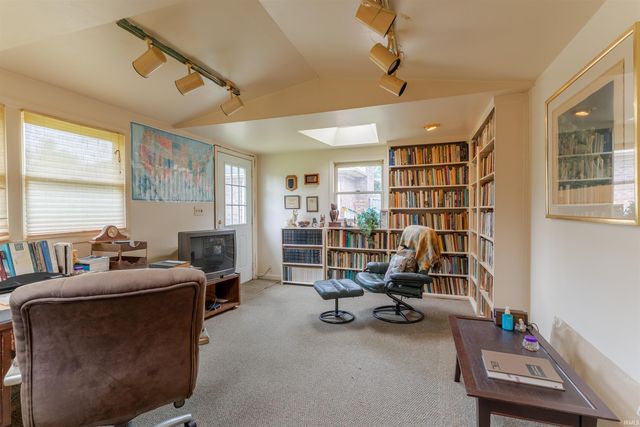 5466 W Sherwood Drive, Newburgh, IN 47630