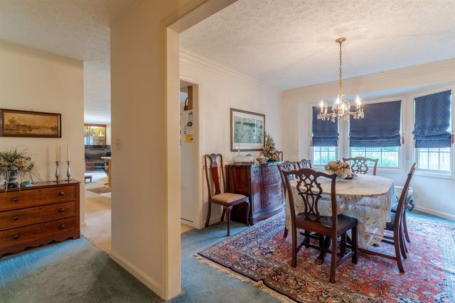 5466 W Sherwood Drive, Newburgh, IN 47630