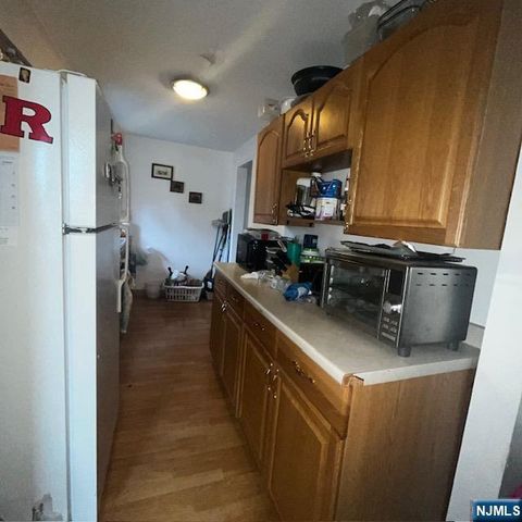 165 Woods Avenue 2nd Fl., Bergenfield, NJ 07621