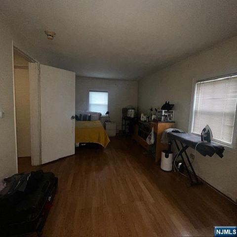 165 Woods Avenue 2nd Fl., Bergenfield, NJ 07621