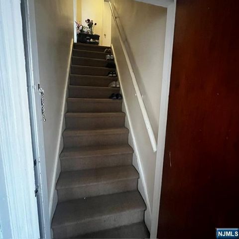 165 Woods Avenue 2nd Fl., Bergenfield, NJ 07621