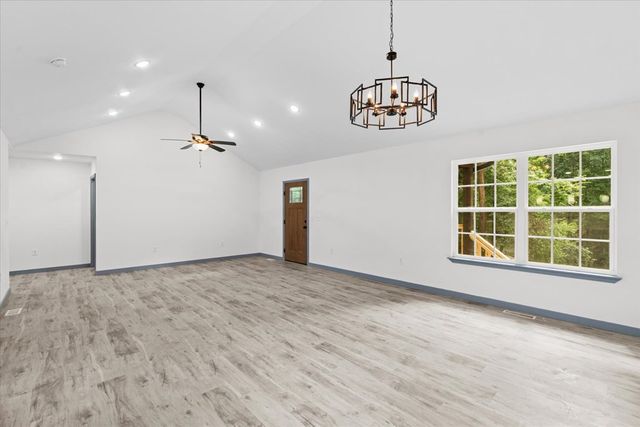 137 Praters, Resaca, GA 30721