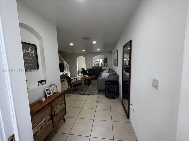 17184 SW 138th Ct, Miami, FL 33177
