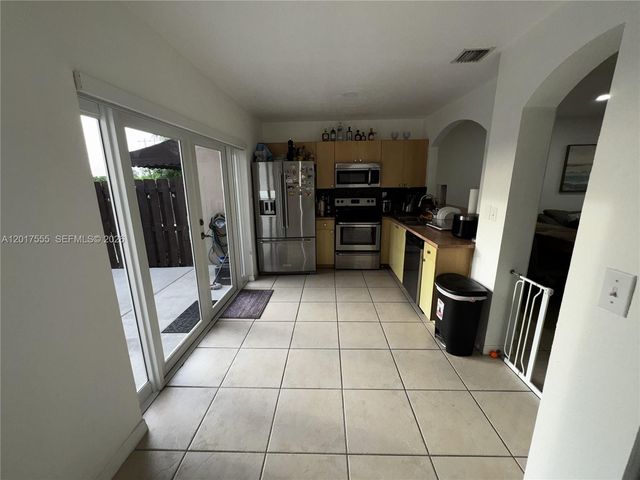 17184 SW 138th Ct, Miami, FL 33177