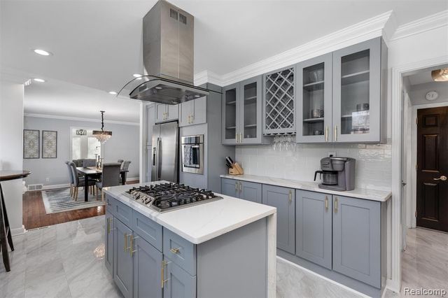 17200 Pontchartrain Boulevard, Highland Park, MI 48203