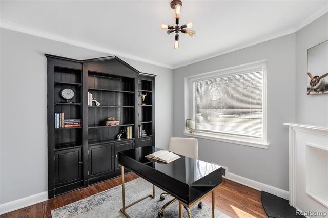 17200 Pontchartrain Boulevard, Highland Park, MI 48203