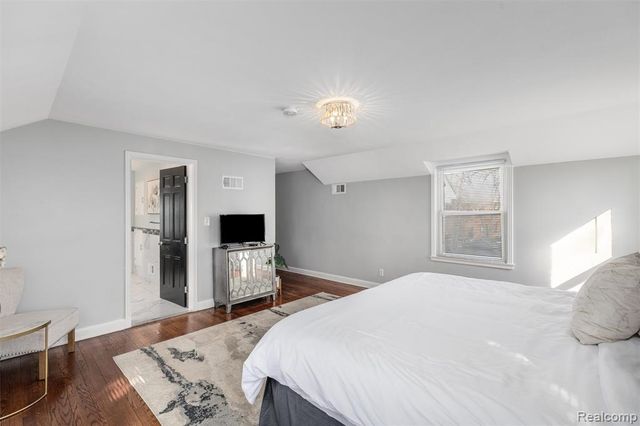 17200 Pontchartrain Boulevard, Highland Park, MI 48203