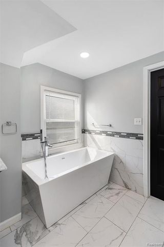 17200 Pontchartrain Boulevard, Highland Park, MI 48203