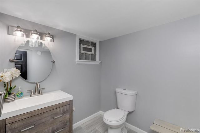 17200 Pontchartrain Boulevard, Highland Park, MI 48203