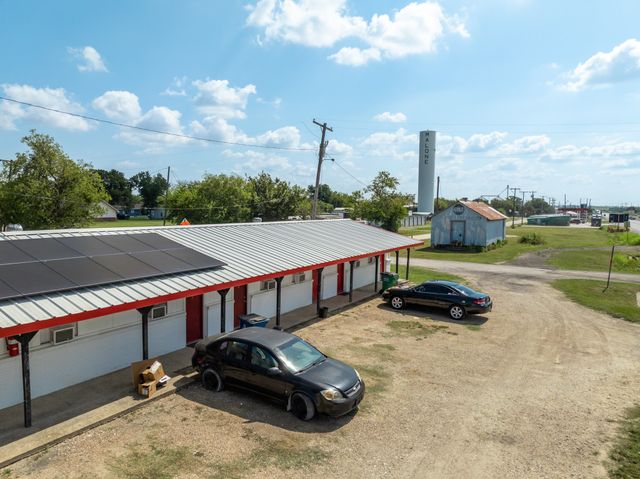 312 W Live Oak, Malone, TX 76660