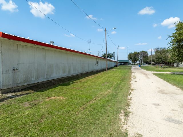 312 W Live Oak, Malone, TX 76660