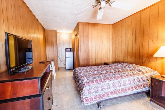 312 W Live Oak, Malone, TX 76660