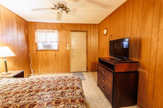 312 W Live Oak, Malone, TX 76660