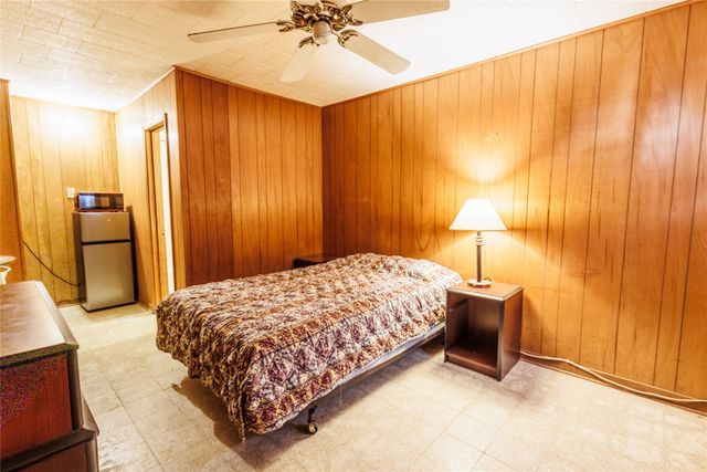 312 W Live Oak, Malone, TX 76660