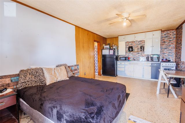 312 W Live Oak, Malone, TX 76660