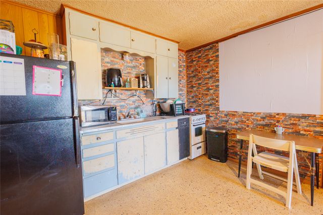 312 W Live Oak, Malone, TX 76660