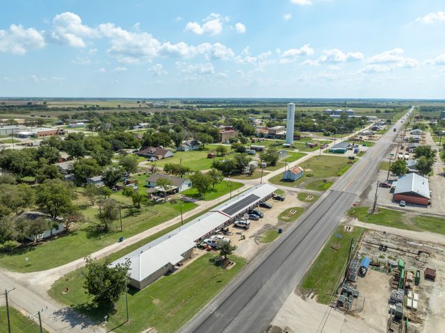 312 W Live Oak, Malone, TX 76660