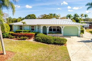 667 SE Harborview Drive, Port St. Lucie, Port St Lucie, FL 34983