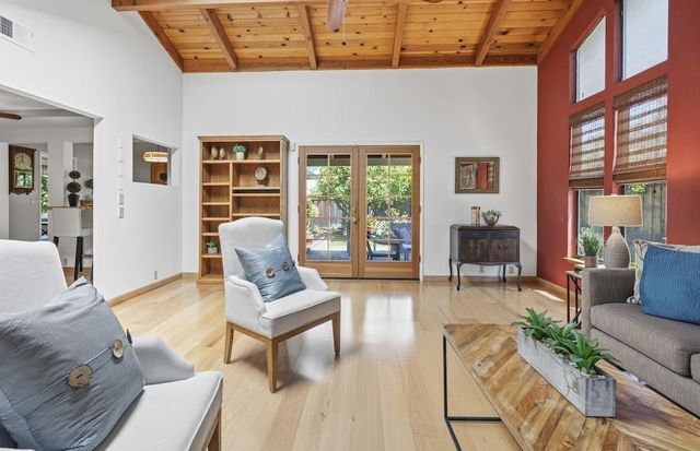 10730 La Roda Drive, Cupertino, CA 95014
