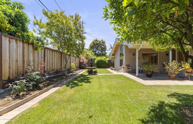 10730 La Roda Drive, Cupertino, CA 95014