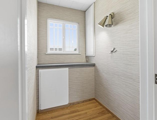 10730 La Roda Drive, Cupertino, CA 95014