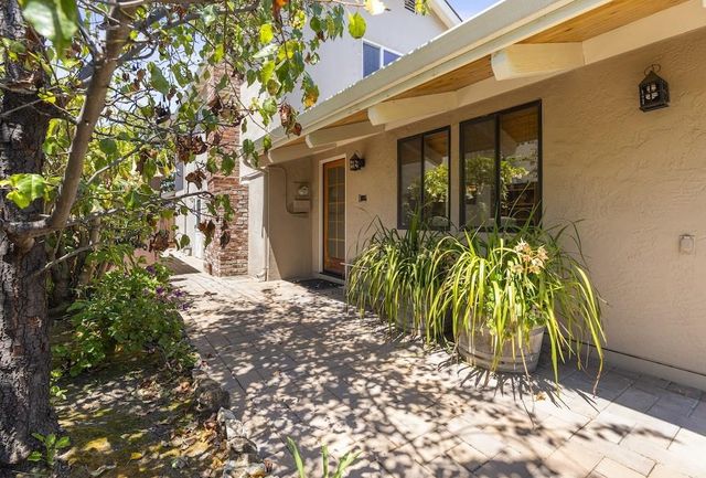 10730 La Roda Drive, Cupertino, CA 95014