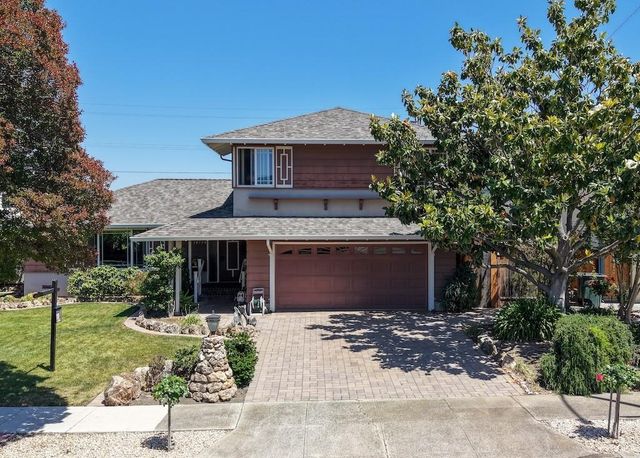 10730 La Roda Drive, Cupertino, CA 95014