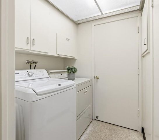10730 La Roda Drive, Cupertino, CA 95014