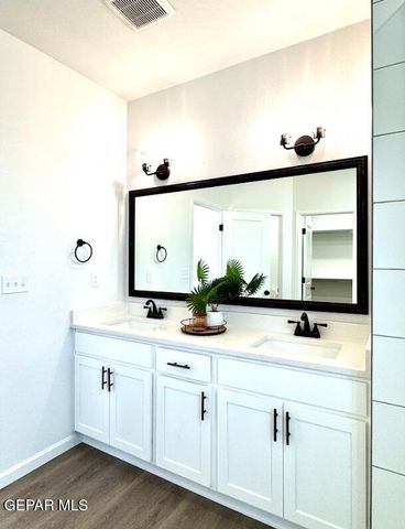 944 Aqueduct Avenue, El Paso, TX 79932