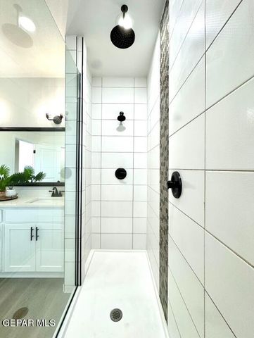 944 Aqueduct Avenue, El Paso, TX 79932