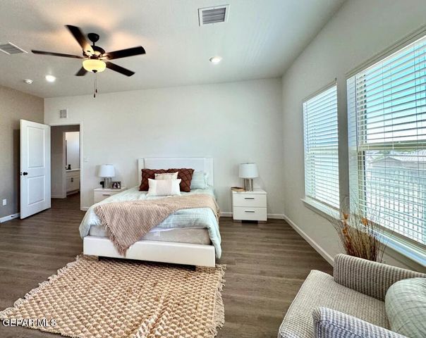 944 Aqueduct Avenue, El Paso, TX 79932