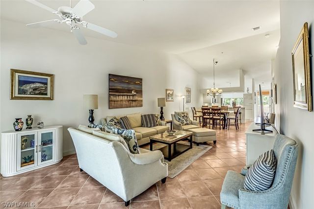 2385 Hidden Lake DR 4502, Naples, FL 34112