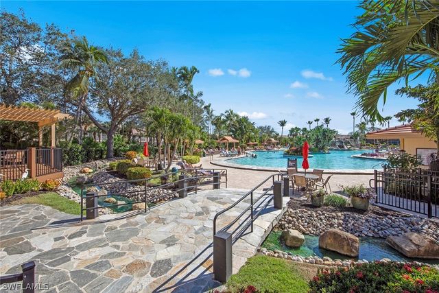 2385 Hidden Lake DR 4502, Naples, FL 34112