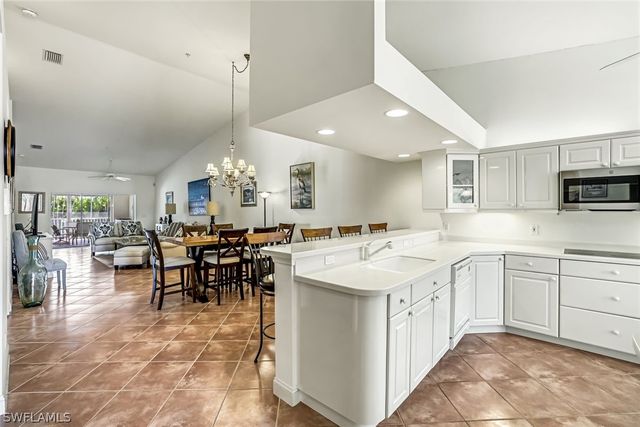 2385 Hidden Lake DR 4502, Naples, FL 34112