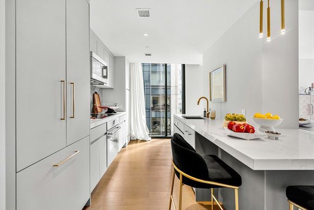 55 Lagrange St 1902, Boston, MA 02116