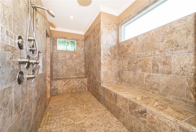 12131 EAGLES POINT COURT, Grand Island, FL 32735