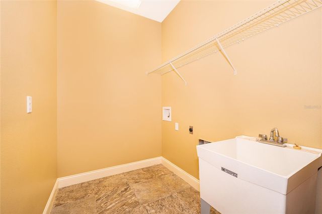 12131 EAGLES POINT COURT, Grand Island, FL 32735