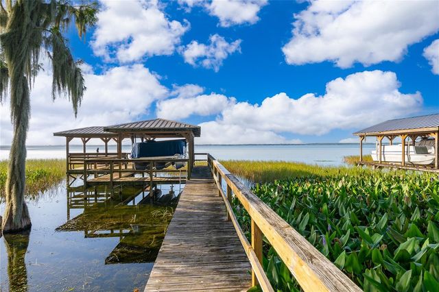 12131 EAGLES POINT COURT, Grand Island, FL 32735