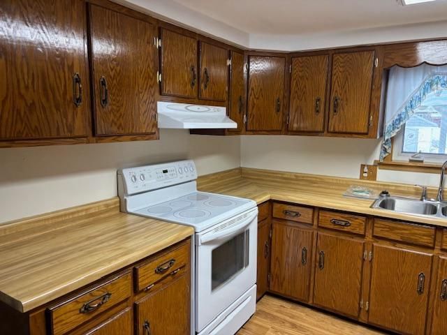 520 17th Street N, Moorhead, MN 56560