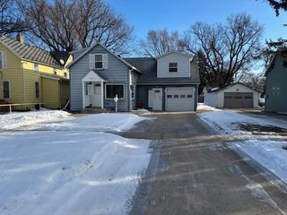 520 17th Street N, Moorhead, MN 56560